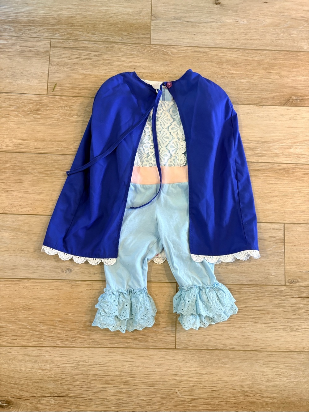OLO Bo Peep outfit with cape!